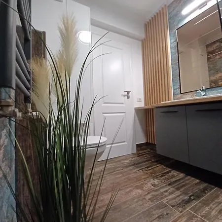 Sunset Apartment *