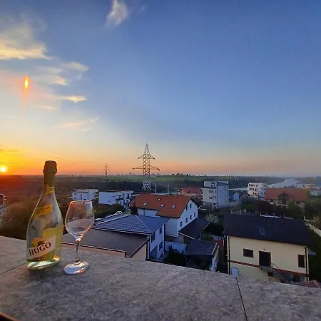 Sunset Apartment *